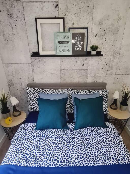Stylish 2 Bedroom Apartment / Free Gated Parking Glasgow Exteriör bild