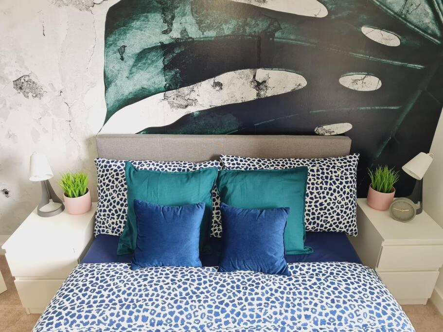 Stylish 2 Bedroom Apartment / Free Gated Parking Glasgow Exteriör bild