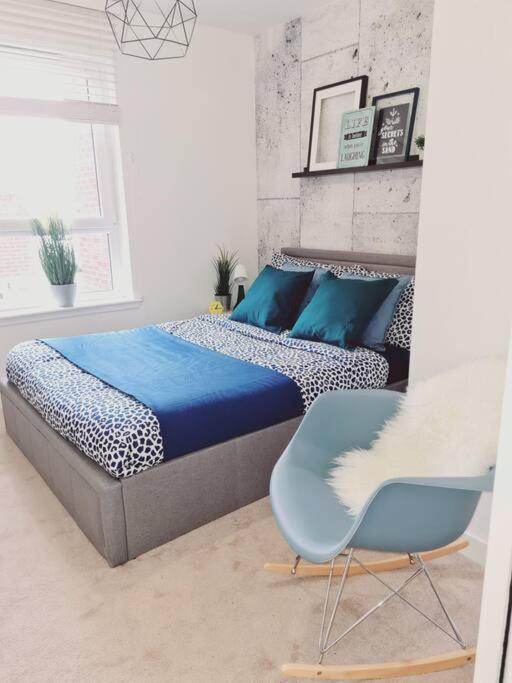 Stylish 2 Bedroom Apartment / Free Gated Parking Glasgow Exteriör bild